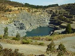 <p><span>quarry</span></p>