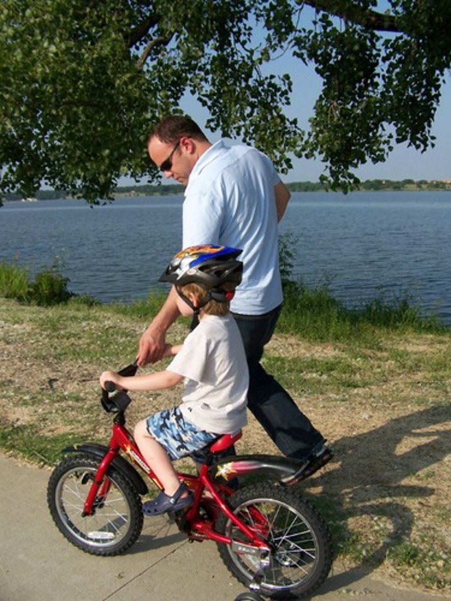 <p>theo kịp, đuổi kịp cái gì đó</p>