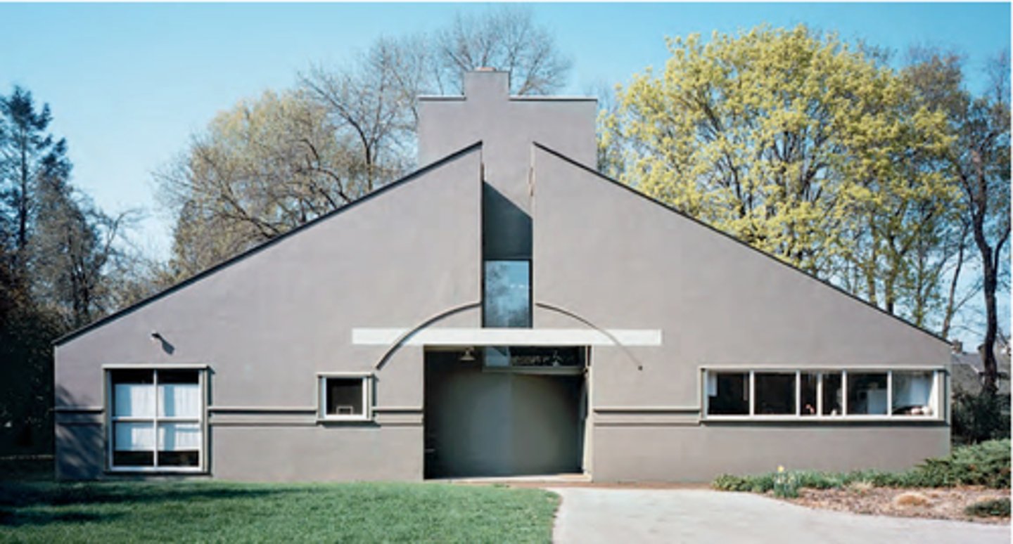 <p>Robert Venturi</p>