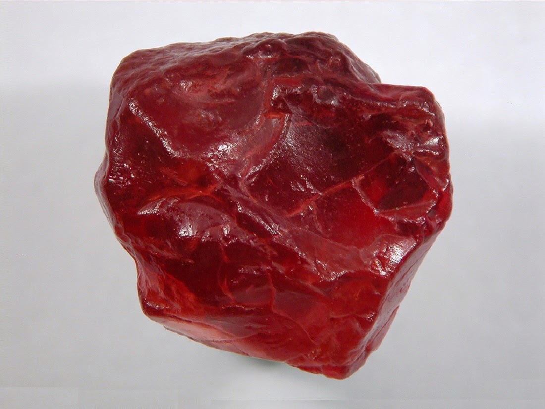 <p>NESO-SILICATI: GRUPPO del GRANATO: X₃Y₂(SiO₄)₃</p><ul><li><p>Mg₃Al₂(SiO₄)₃</p></li></ul><p></p>