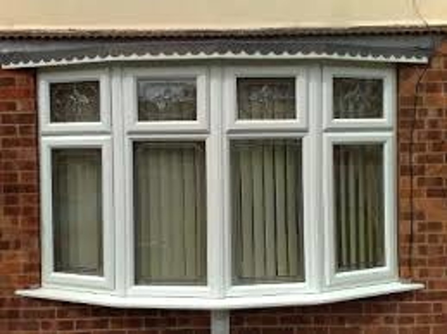 <p>A type of bay window having a rounded projection.</p>
