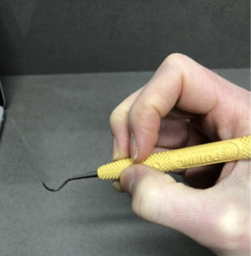 <p>is this a good example of the modified pen grasp</p>