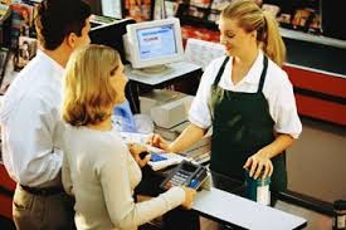 <p>cashier (m)</p>