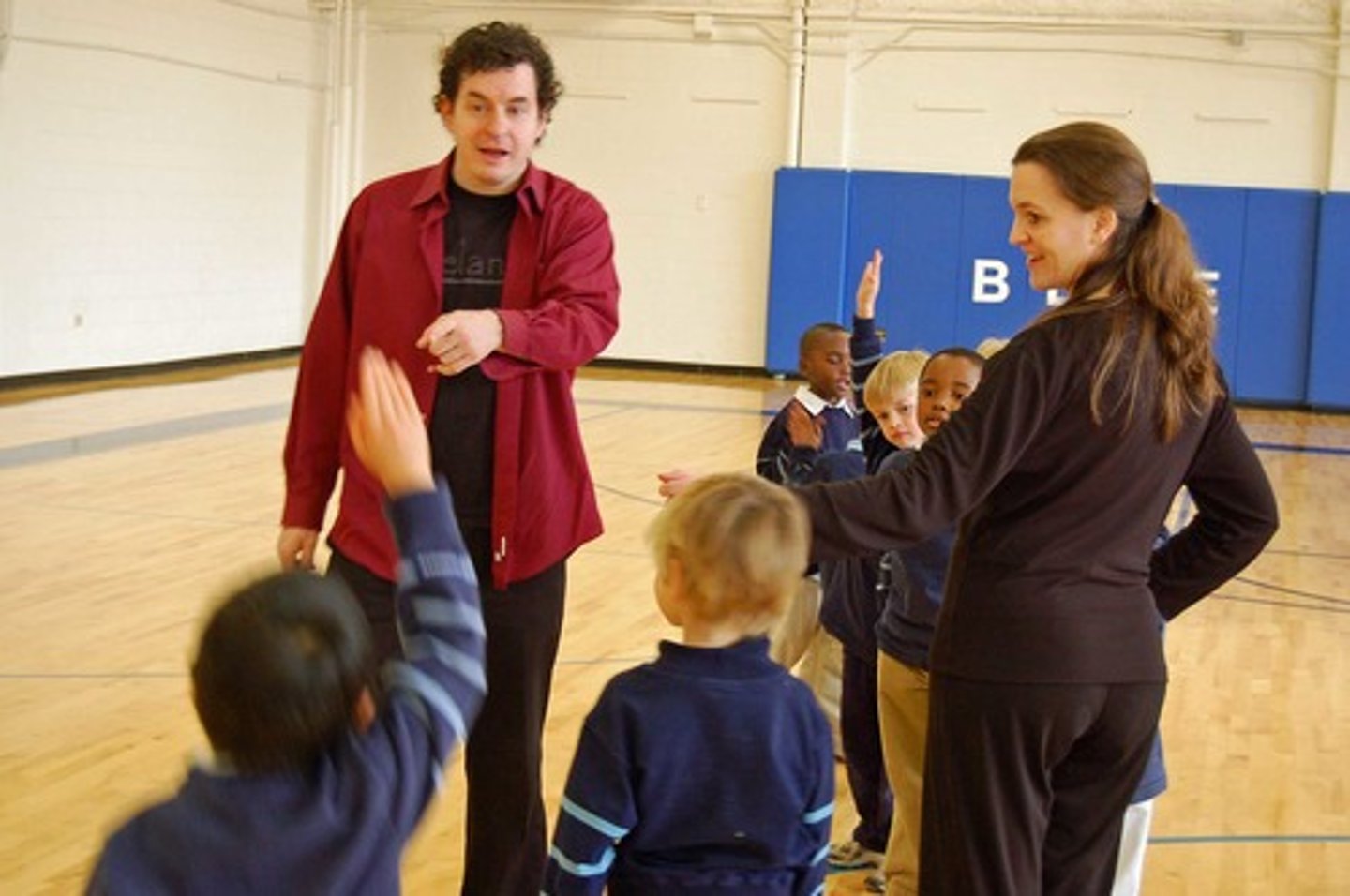 <p>huí dá - answer, to reply</p>