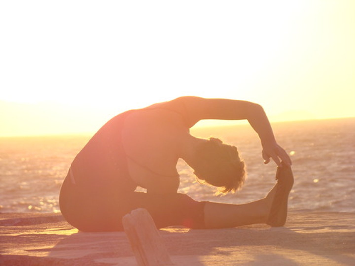 <p>to stretch</p>