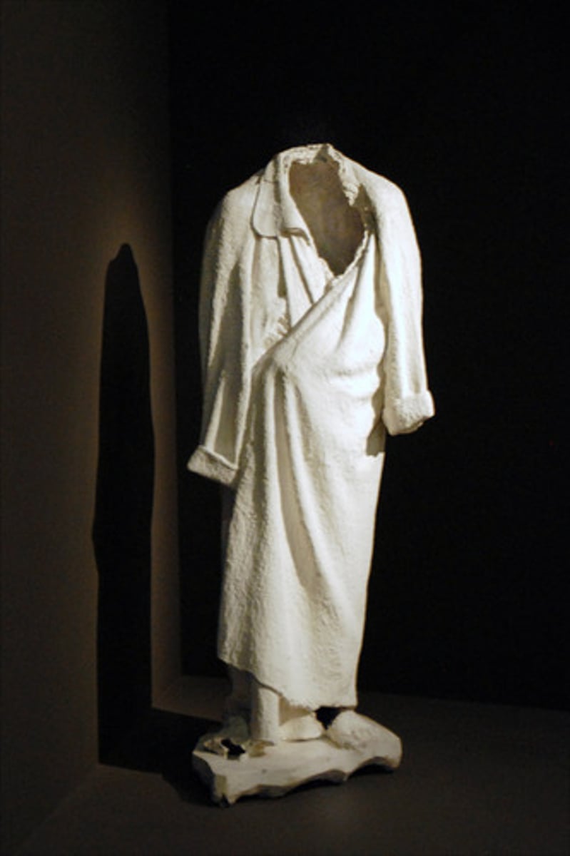 <p>Act 1, Scene 3 - Macbeth to Ross - disbelief of prohpecy becoming true - theatrical imagery</p>