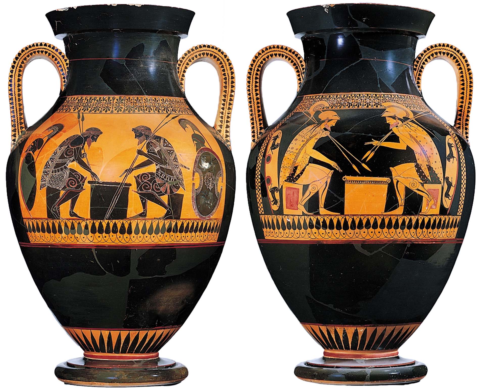 <p>What is the name of this type of Greek pottery, when was it made, and how do the two main techniques differ in style and detail?</p>