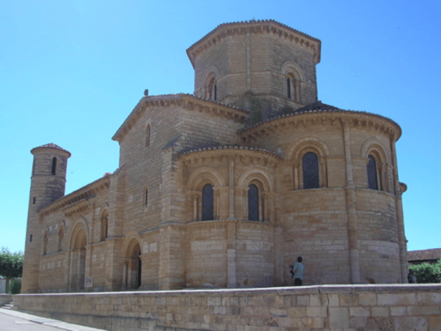 <p>romanesque</p>