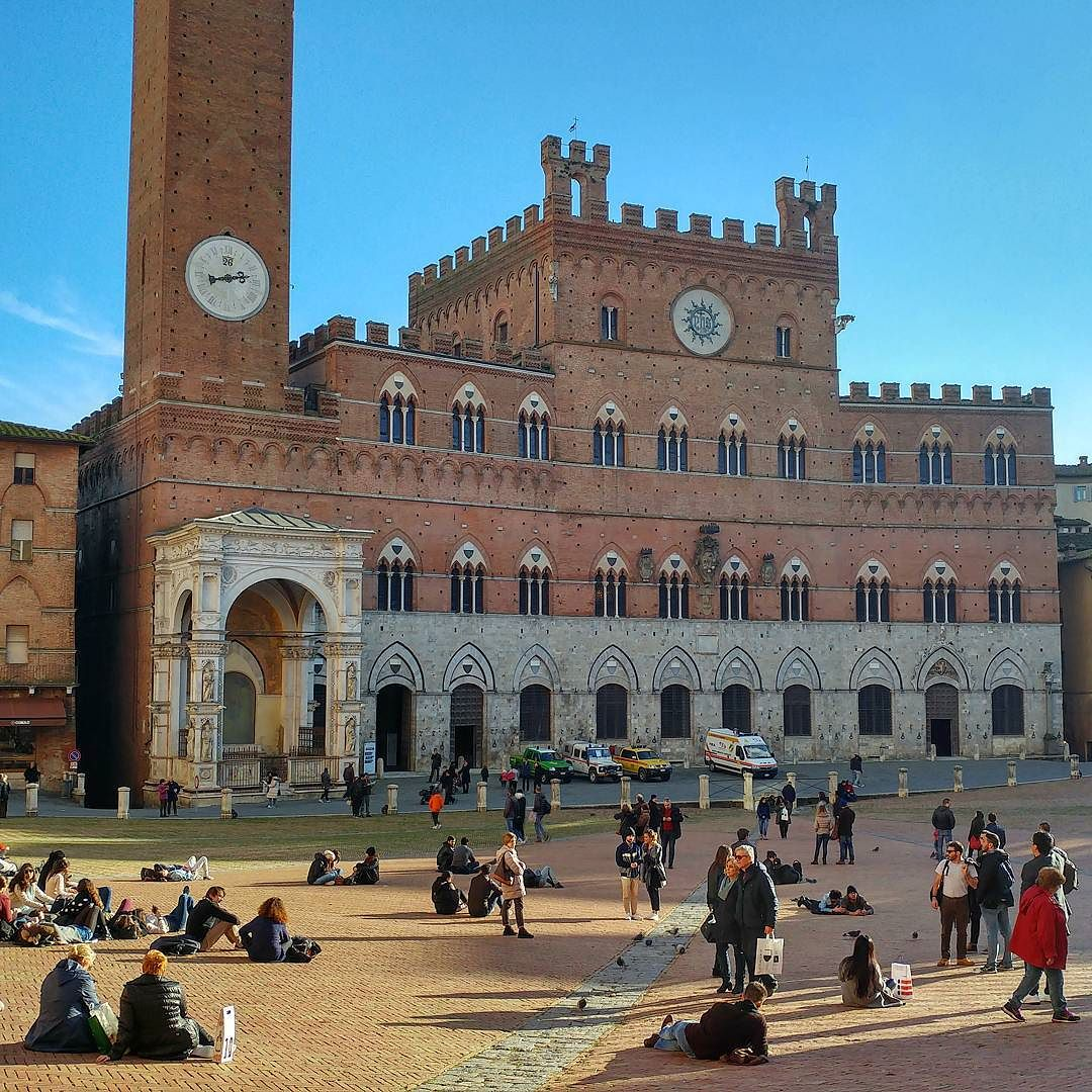 <p>Siena, Italy</p><p>1298</p>