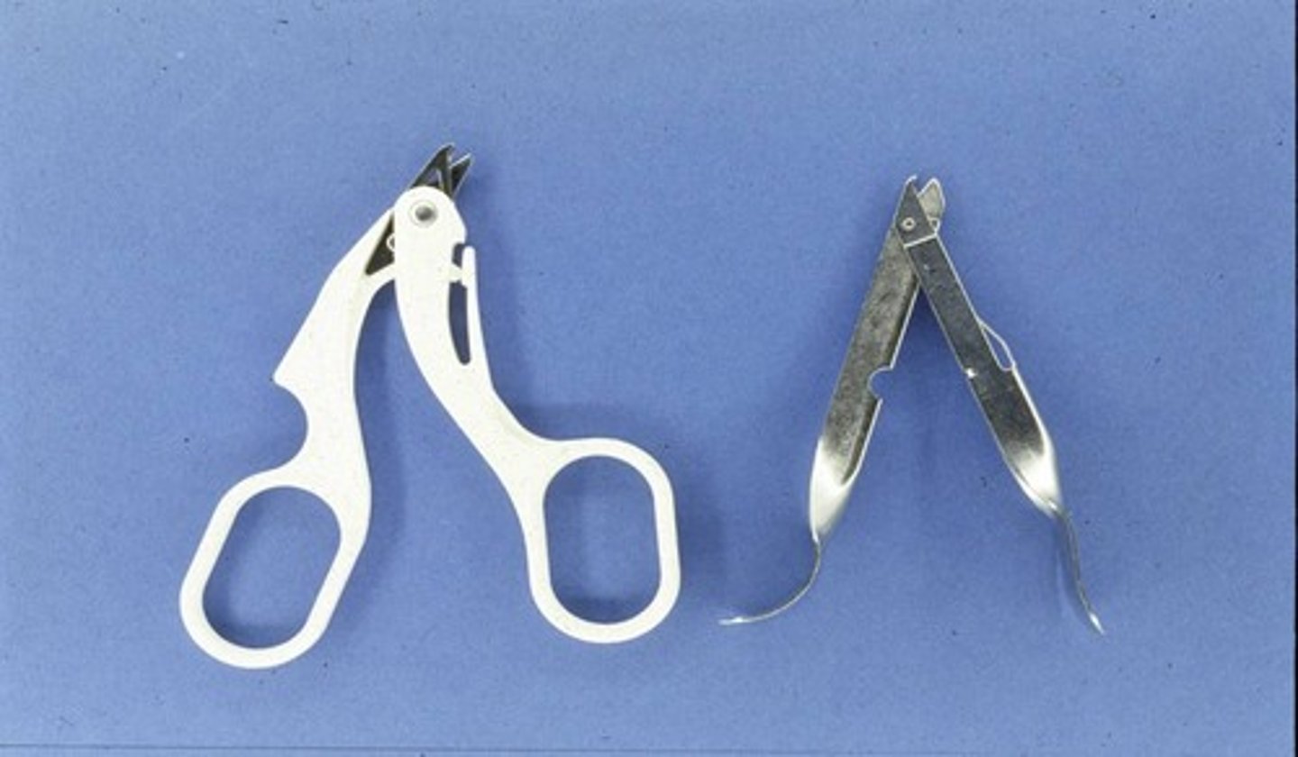 <p>Removes staples</p>