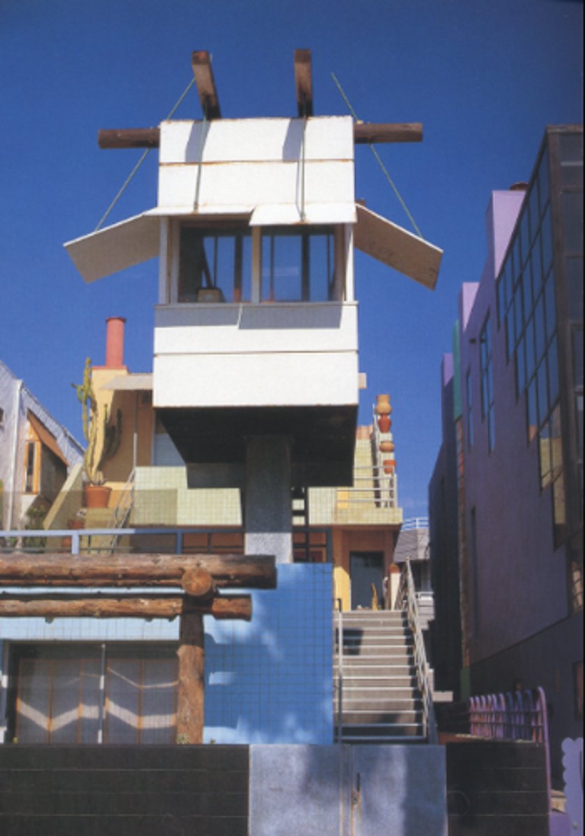 <p>An architectural style emphasizing complexity, posing as a rejection of the minimal and uniform ideals of modern architecture.</p>