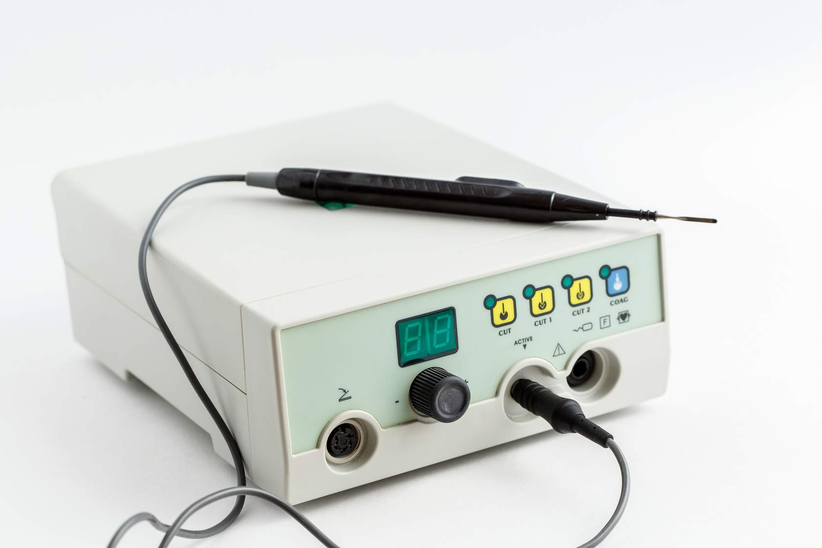 <p>What are <strong>ESUs (Electrosurgical Unit)? What do they do?</strong></p>