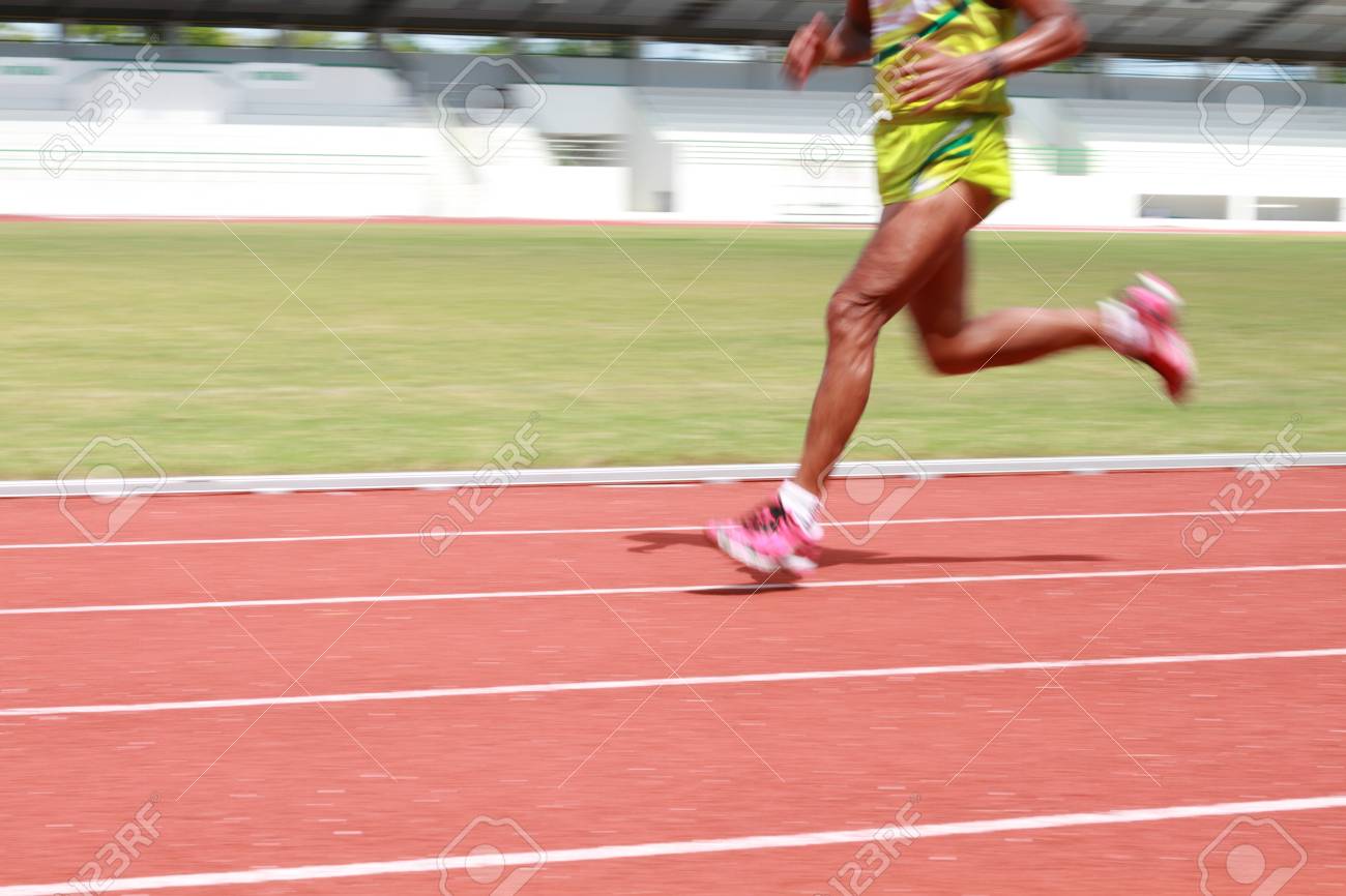 <p>correre</p>