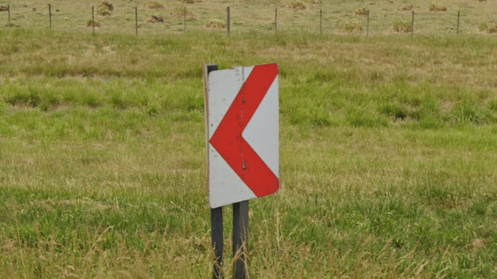 <p>White and red chevrons in the Americas</p>