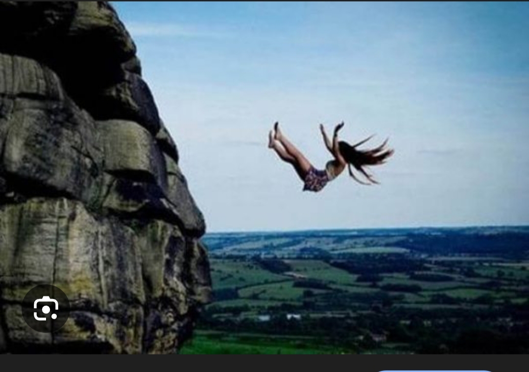 <p> V1:fall down , V2: fell down</p><p> V3: fallen down , V-ing: falling down</p>