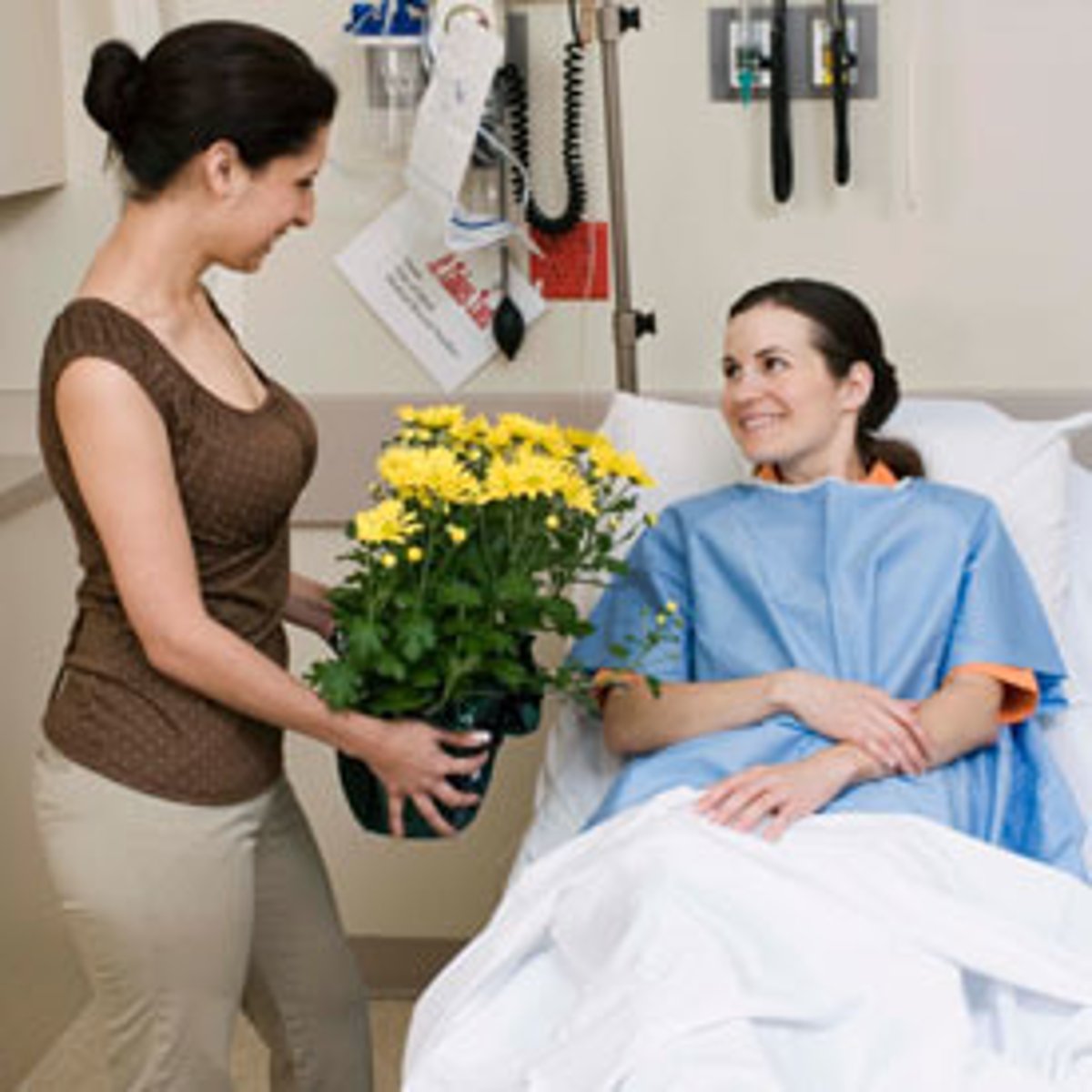 <p>= get well soon</p><p>tôi chúc bạn hồi phục sớm</p>