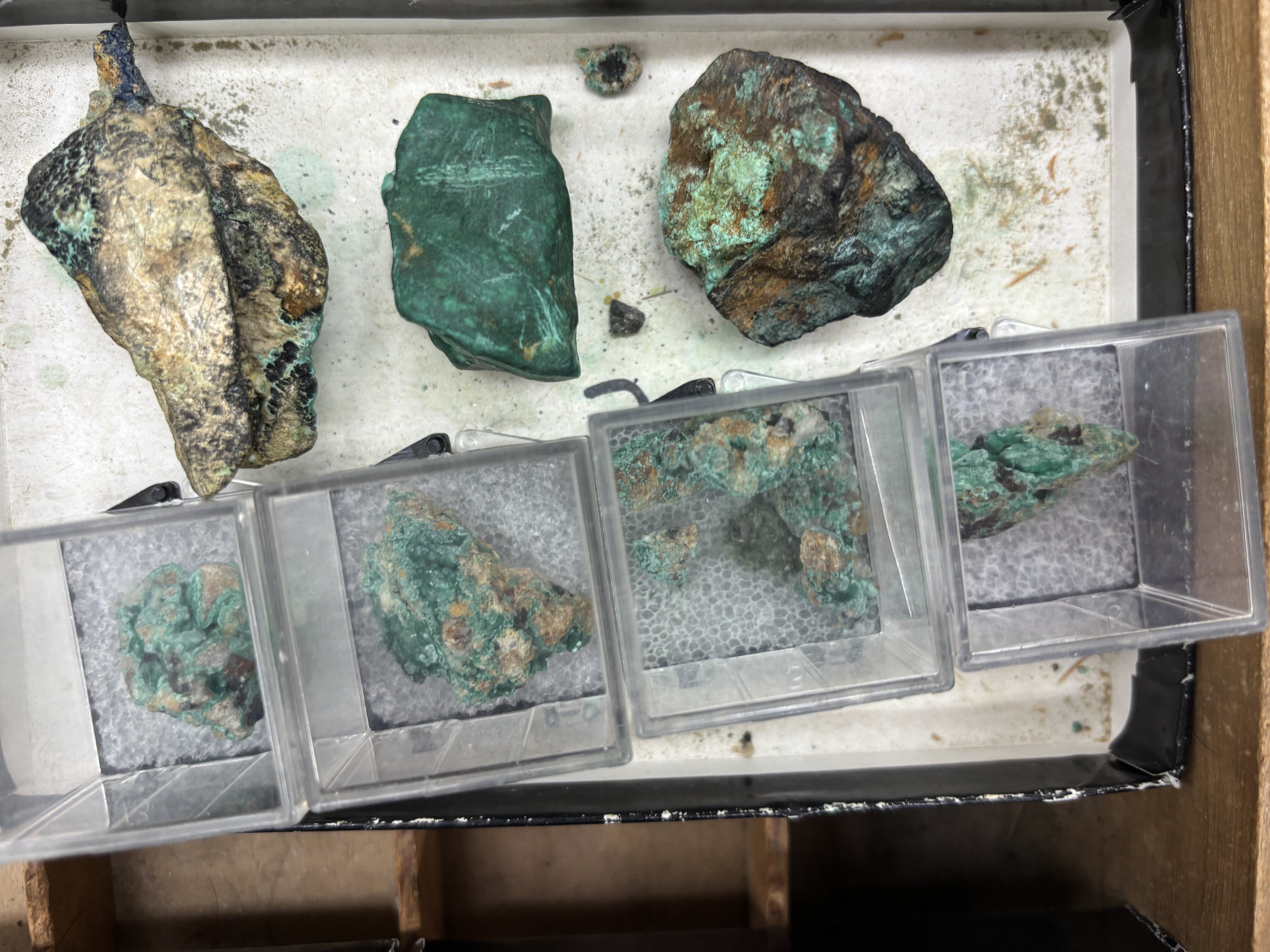 <p>Mineral, diagnosis</p>