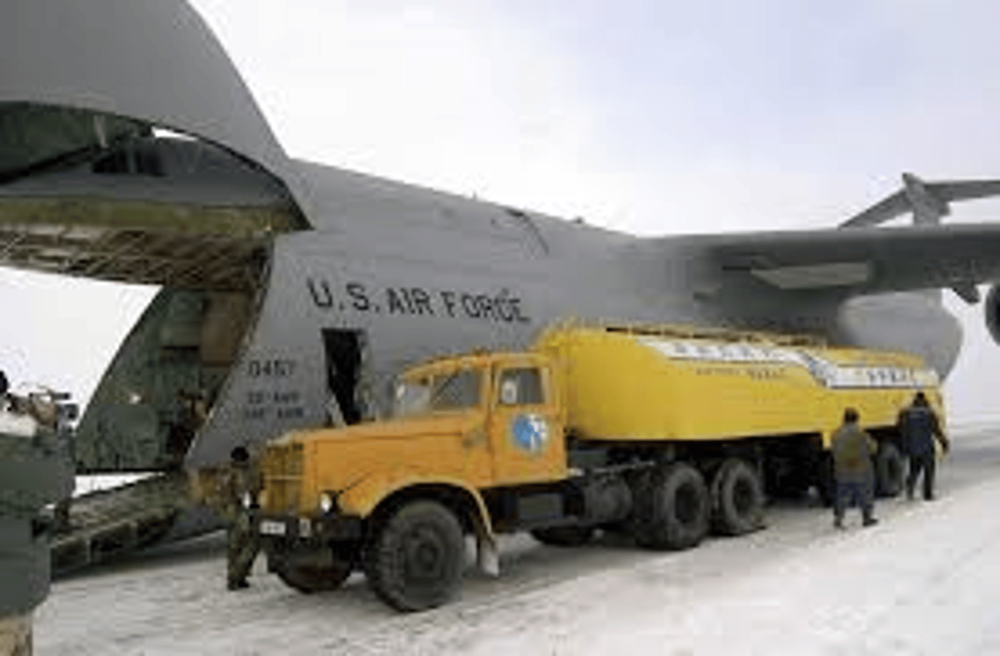 <p>Tankfahrzeug für Lfz</p>