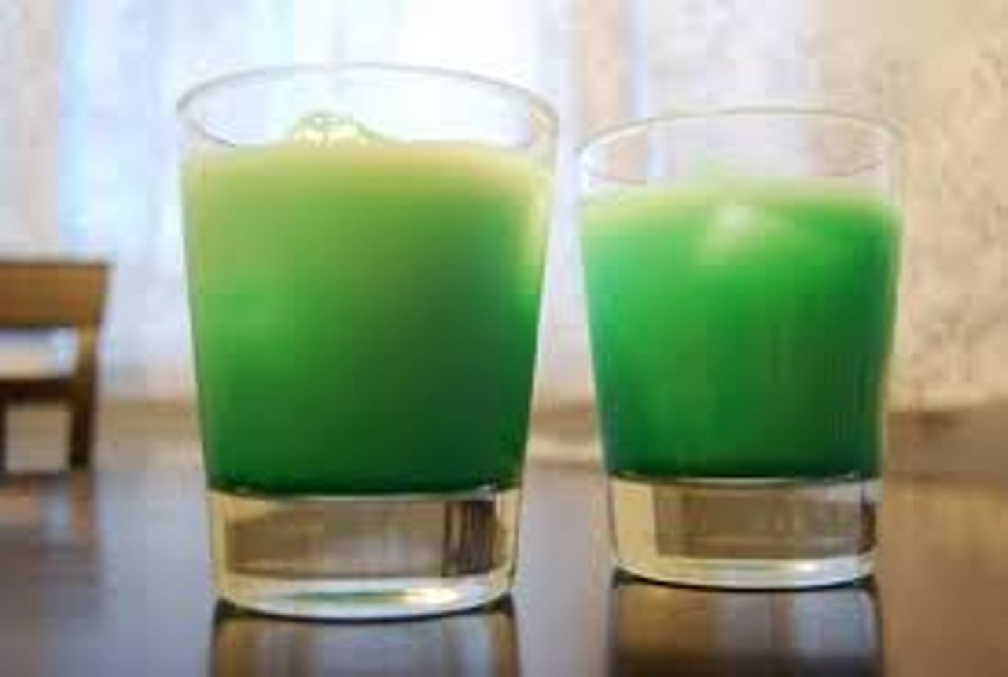 <p>(Crazy mean bee)</p><p>(1 1/2 oz) Brandy</p><p>(1/2 oz) Creme de Menthe</p>