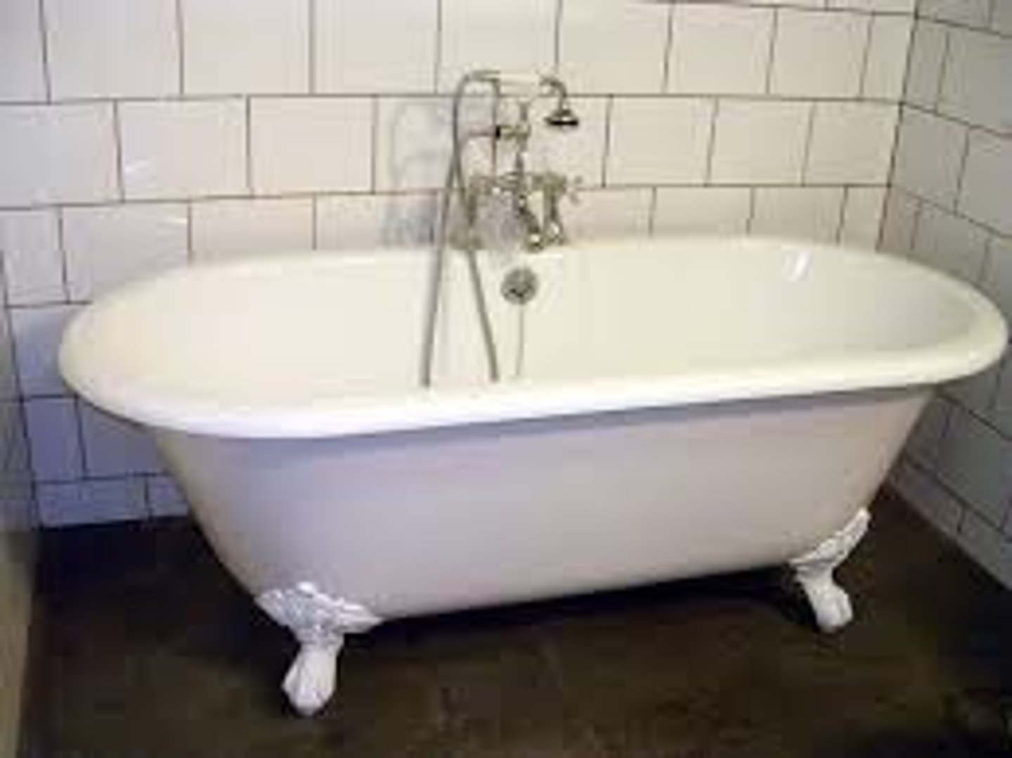 <p>the bath tub</p>