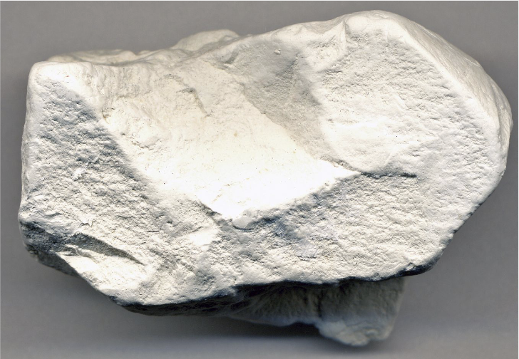 <p>Most common clay mineral, common in sedimentary rocks</p>