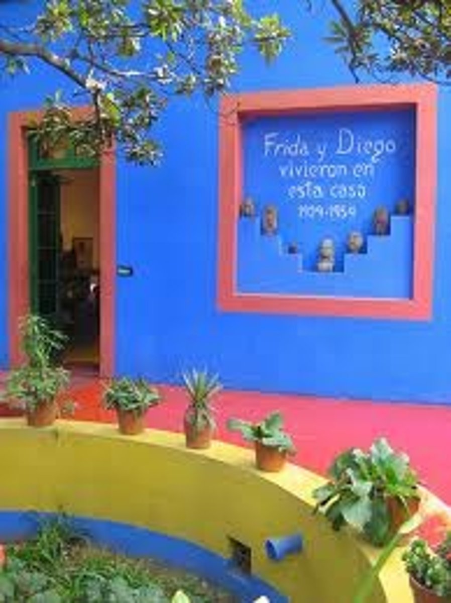 <p>Frida Kahlo's house</p>