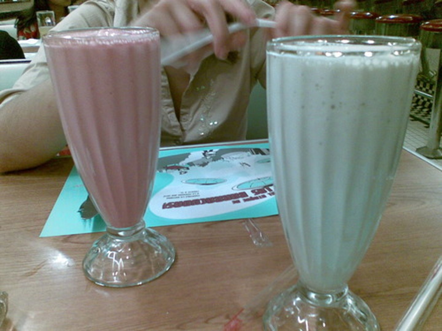 <p>malted milk or milkshake (con leche y helado de sabor)</p>