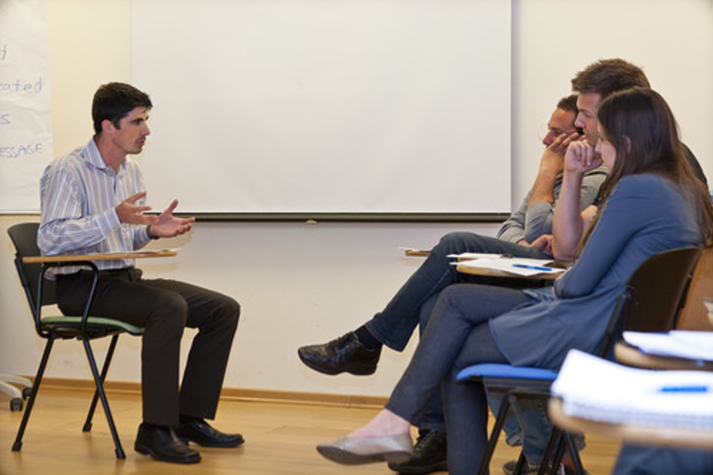 <p>phòng nhân sự</p>