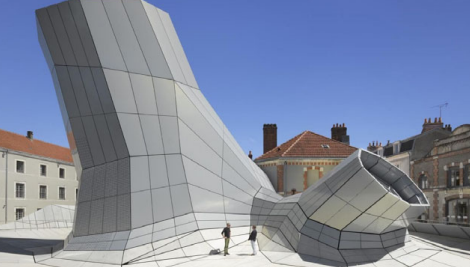 name the building architect and style  