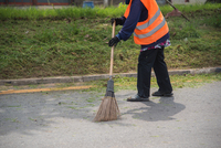 <p>to sweep</p>
