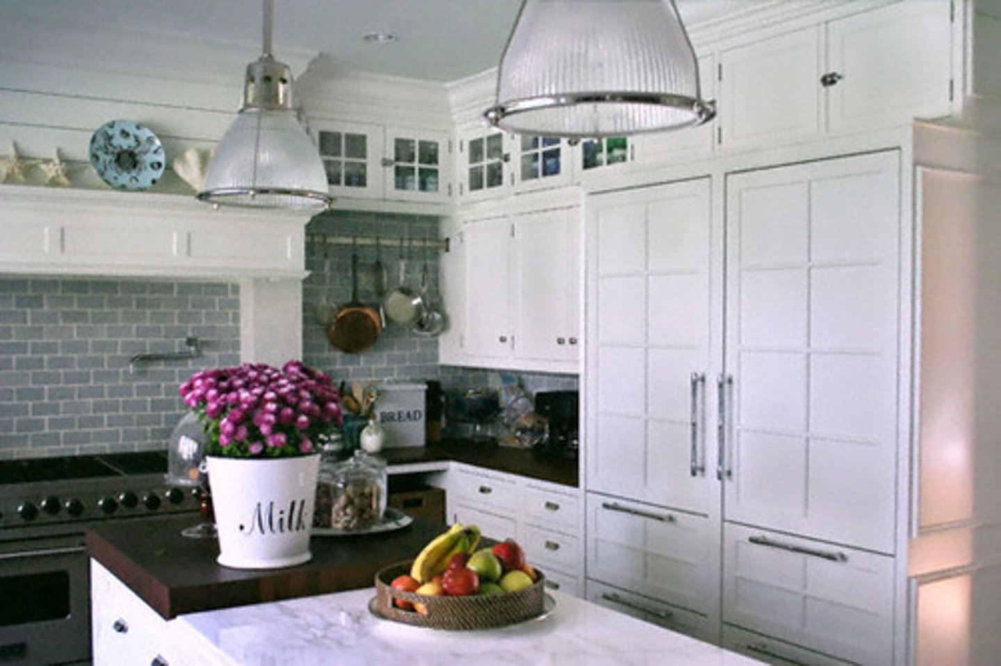 <p>a kitchen</p>