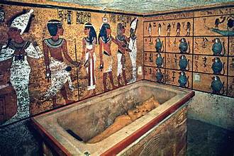 <p>What were <strong>tombs </strong>used for in Ancient Egypt?</p>
