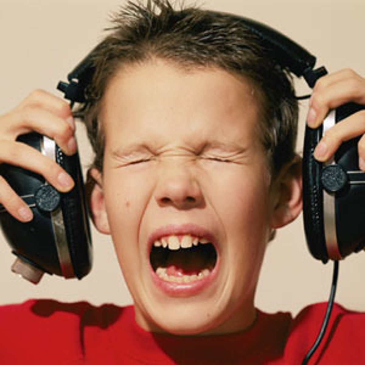 <p>loud</p>