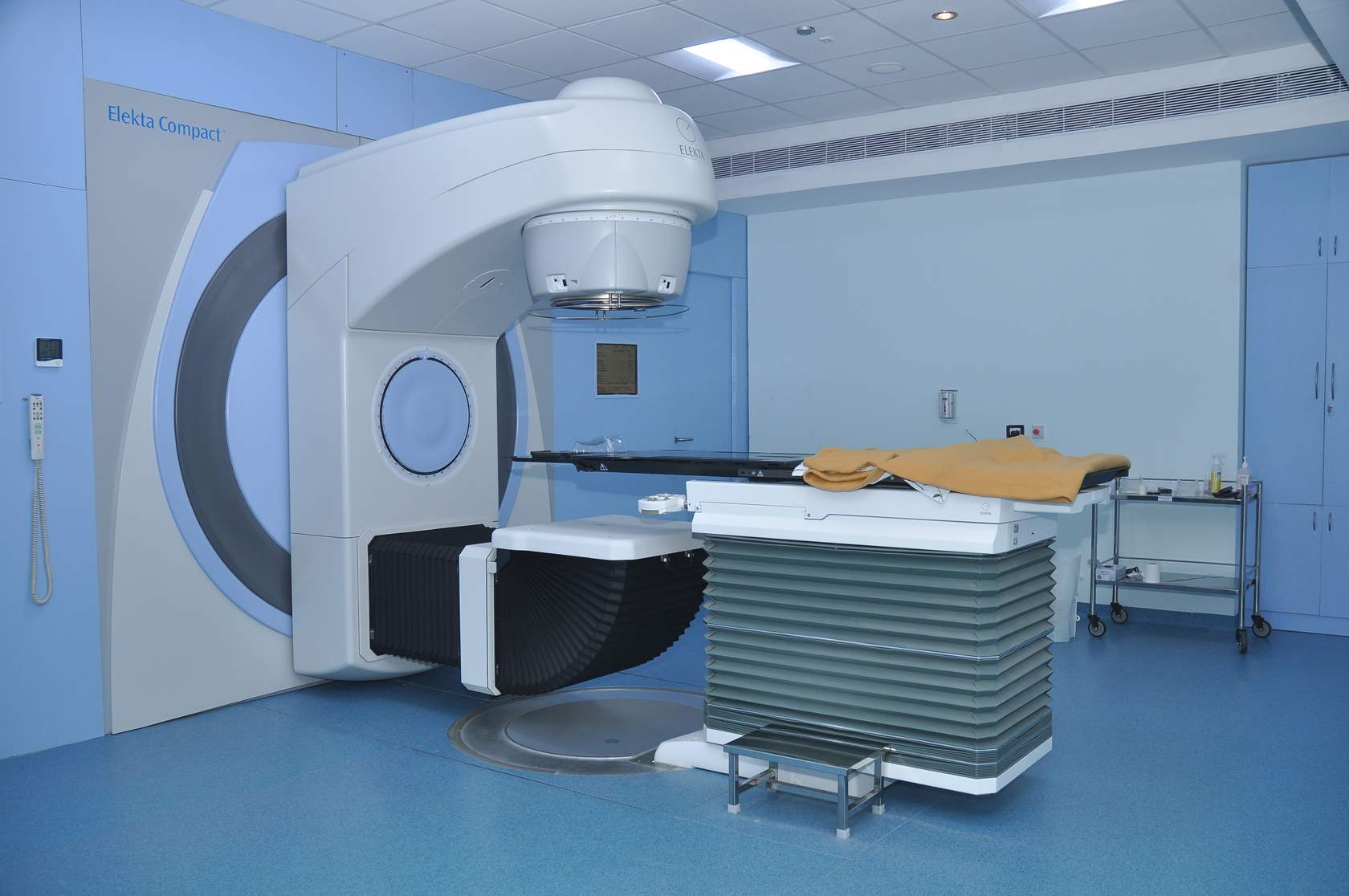 <p>What are <strong>linear accelerators (LINAC)? What do they do?</strong></p>