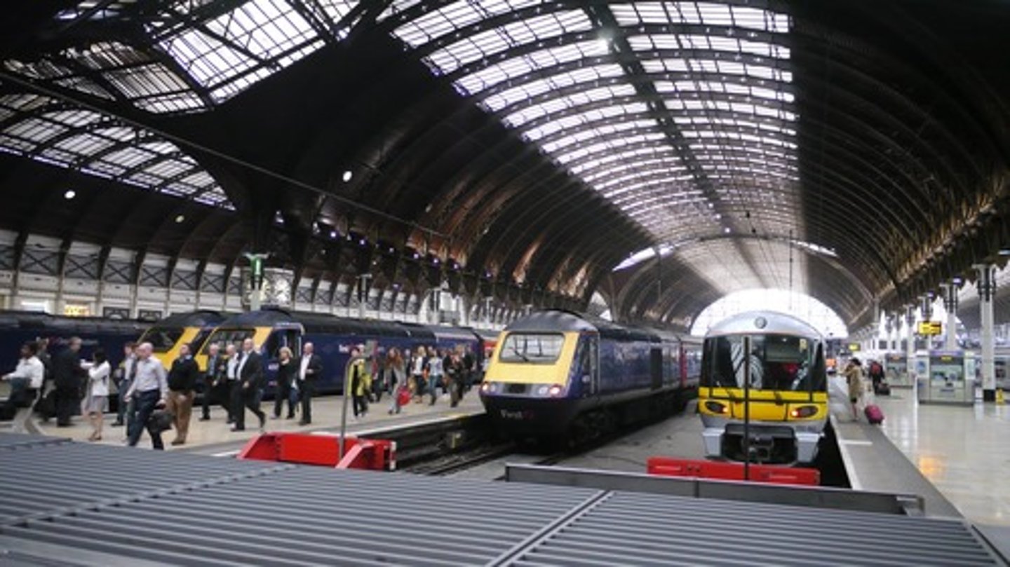 <p>train station not ferrocarril</p>