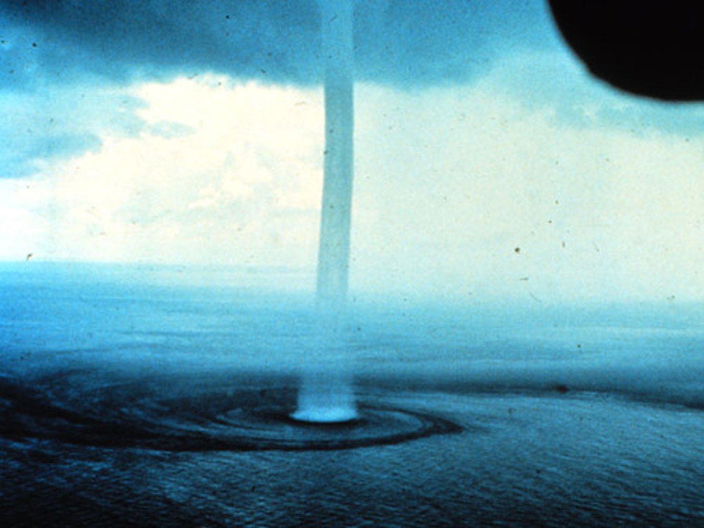 <p>A tornado that moves over a body of water.</p>