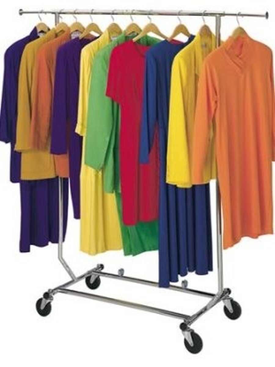 <p>(n) trang phục</p>