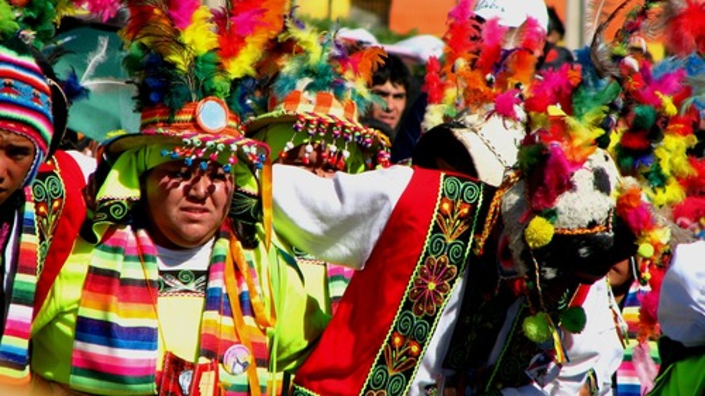<p>party</p>