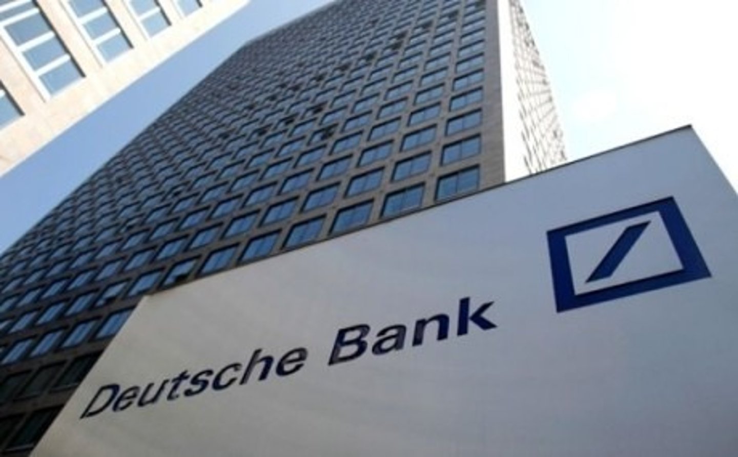 <p>hier kann man Geld wechseln (von US Dollar in Euros)</p>