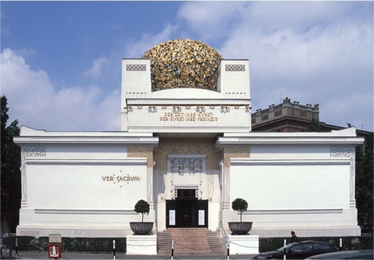 <p>Vienna Secession Building</p>