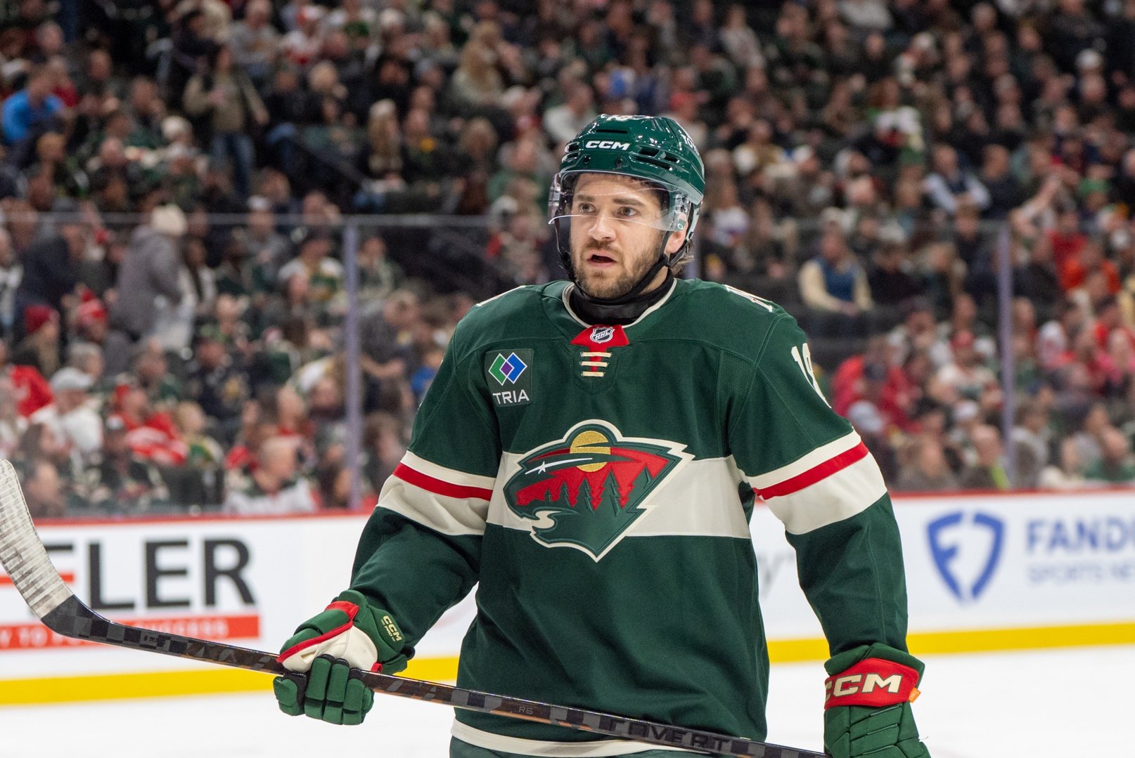 <p>18, Center, USA</p>