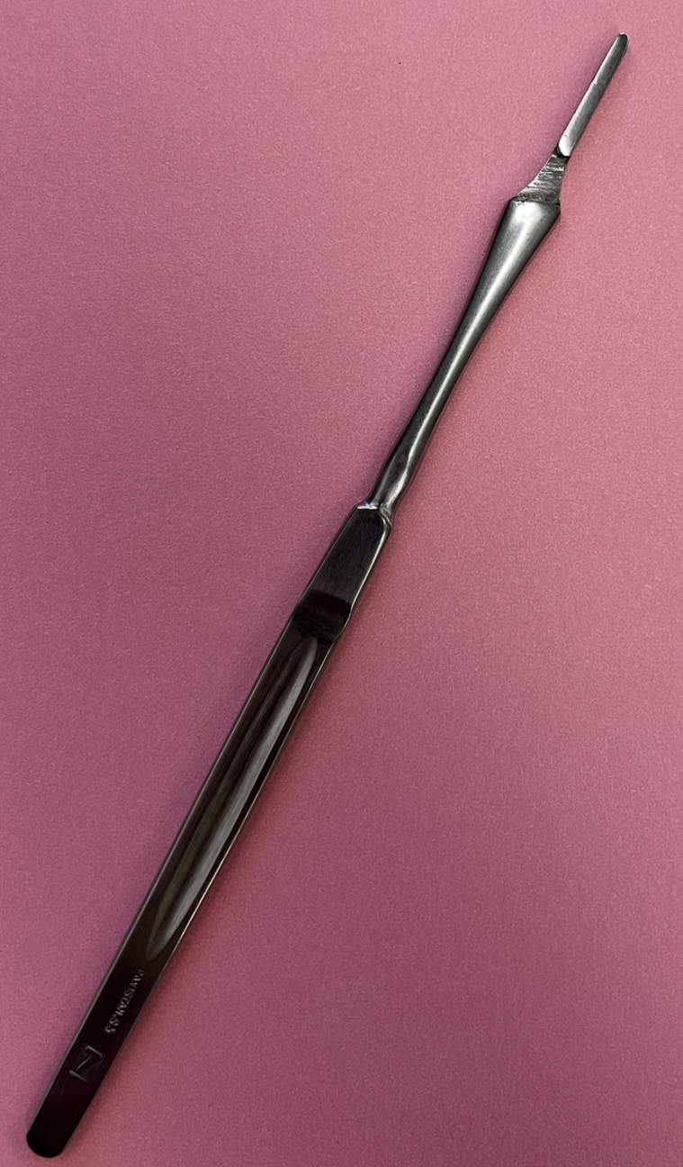 <p>#7 knife handle </p>