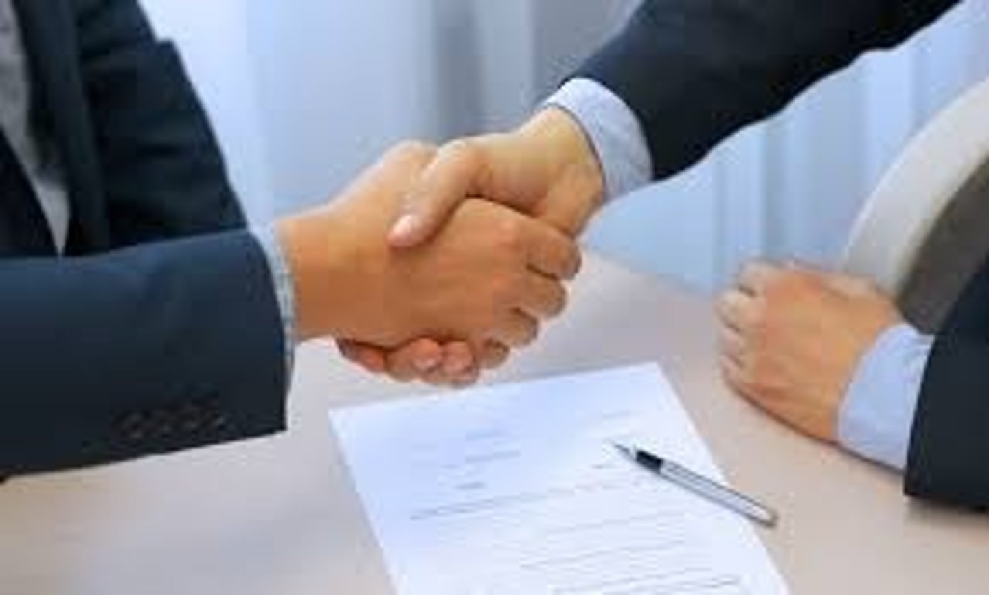 <p>Đạt được, có được, ký được một hợp đồng thu âm</p>