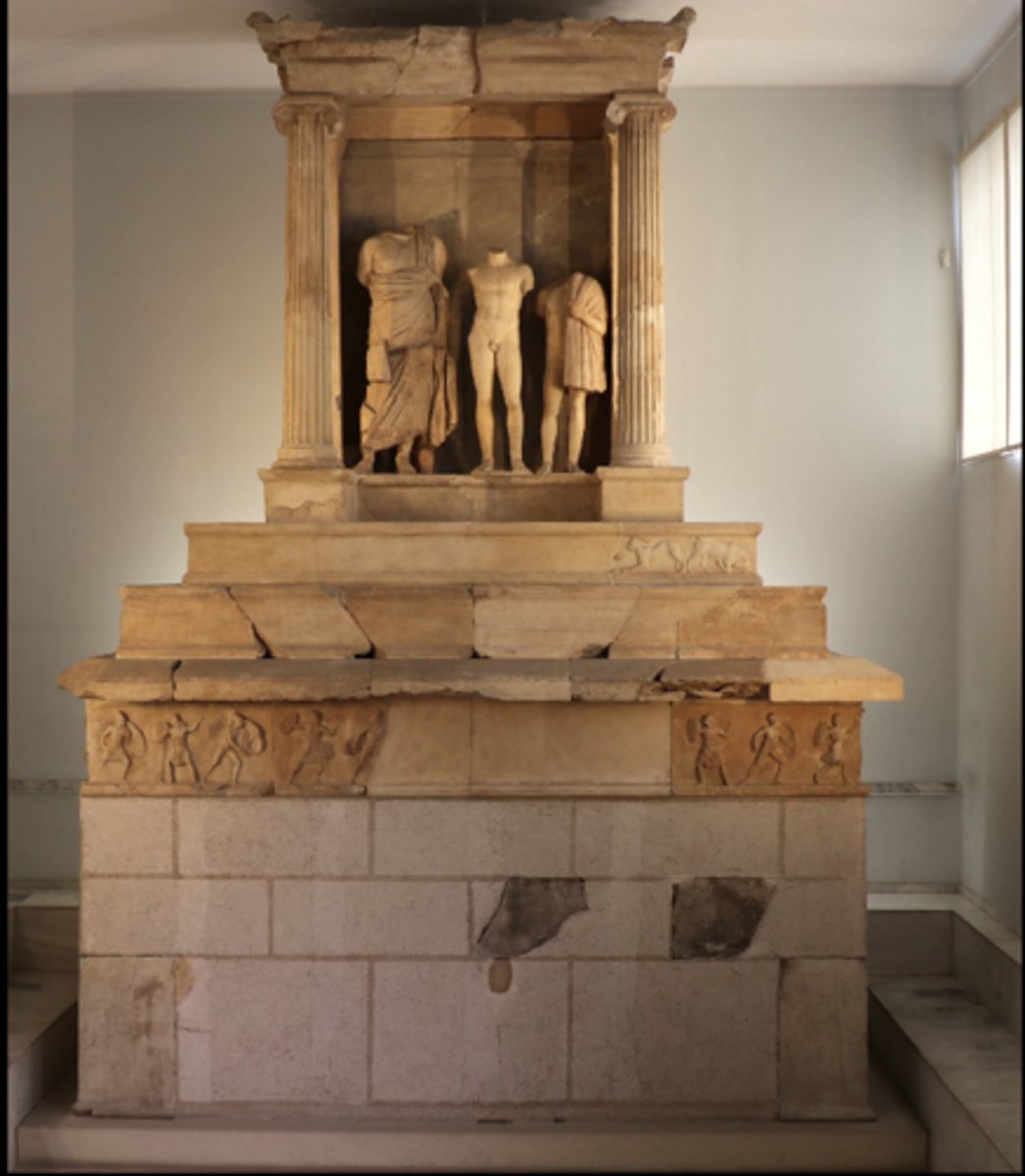 <p>Podium with ionic columns <br>Tomb of a family of metics from Histria<br>Kallithea (Athens, Greece)<br>c. 320 BC<br>Late Classical Period</p>