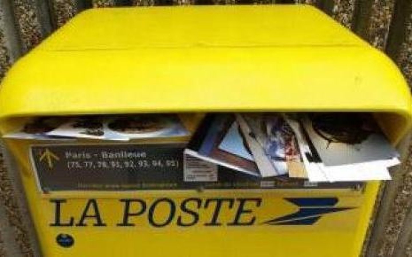 <p>une boîte aux lettres</p>