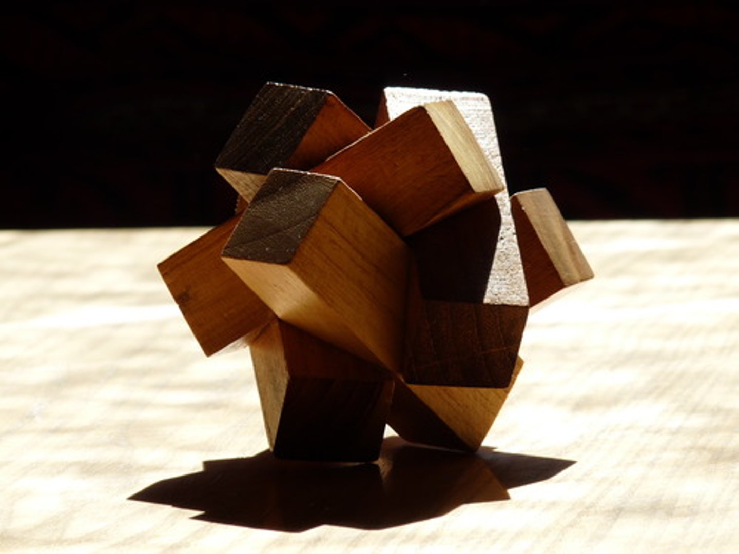 <p>trong toàn bộ sự phức tạp của nó</p><p>ex: We must understand the issue in all its complexity.→ Chúng ta phải hiểu vấn đề trong toàn bộ sự phức tạp của nó.</p><p>- in all its forms → dưới mọi hình thức</p>