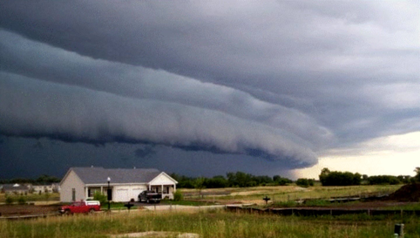 <p>Derecho storm devastated millions of acres of corn and soybean production in Midwest USA (Aug 2020)<br><br>... Iowa's crop losses jumped by more than 50% in a month from the storm<br>... unable to harvest 850,000 crop areas</p>
