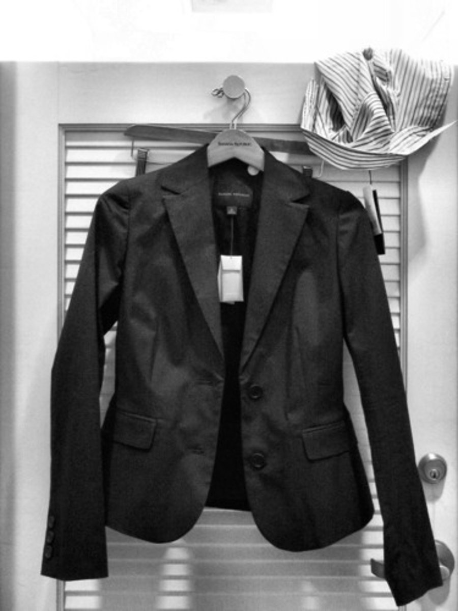 <p>blazer / suit jacket</p>