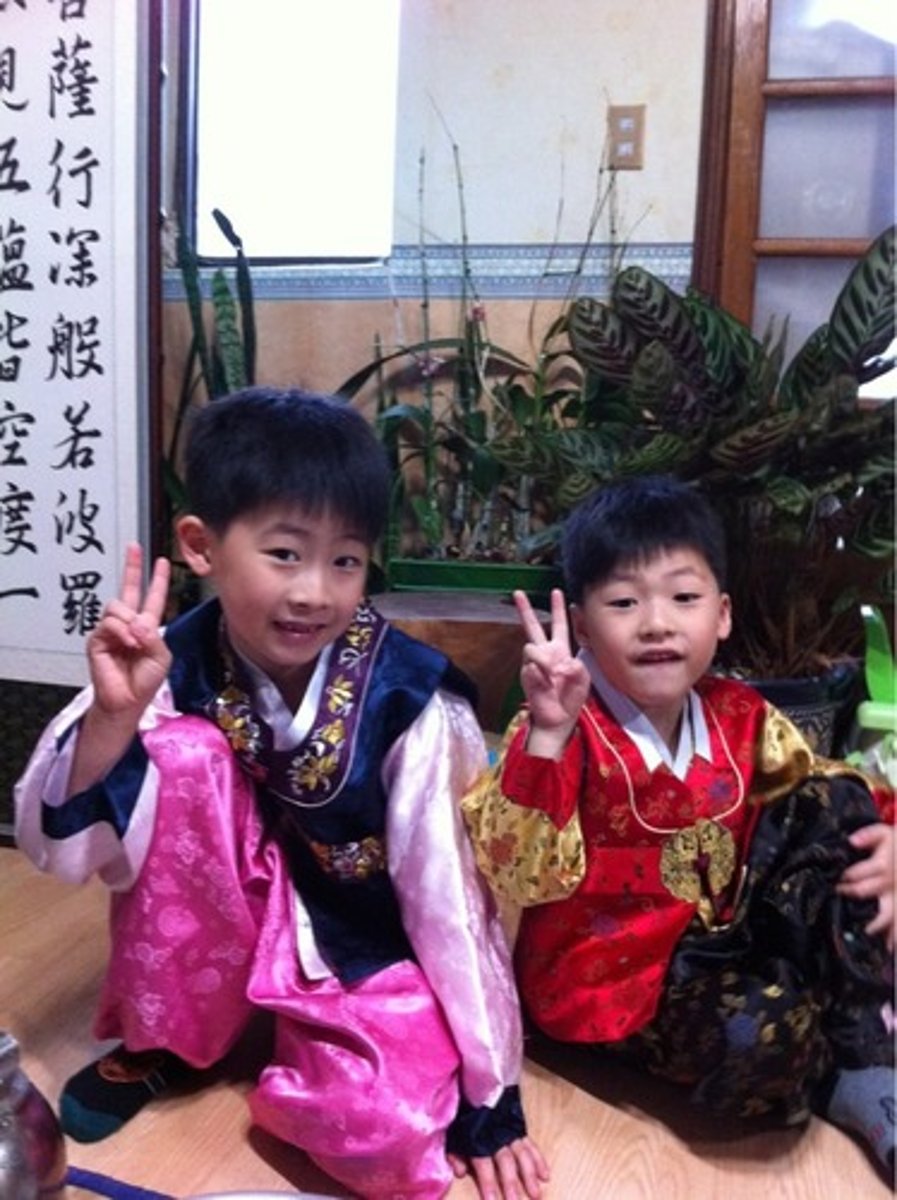 <p>ngày lễ , ngày tết</p>
