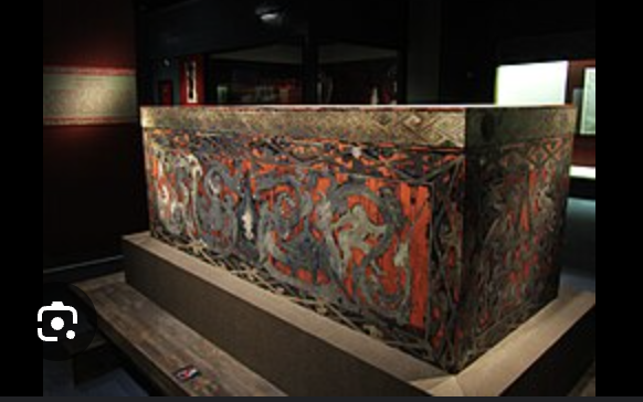 <p>Tomb of the Marquise of Dai</p>